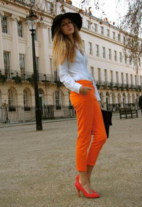 Chaussures orange. Comment choisir et quoi porter