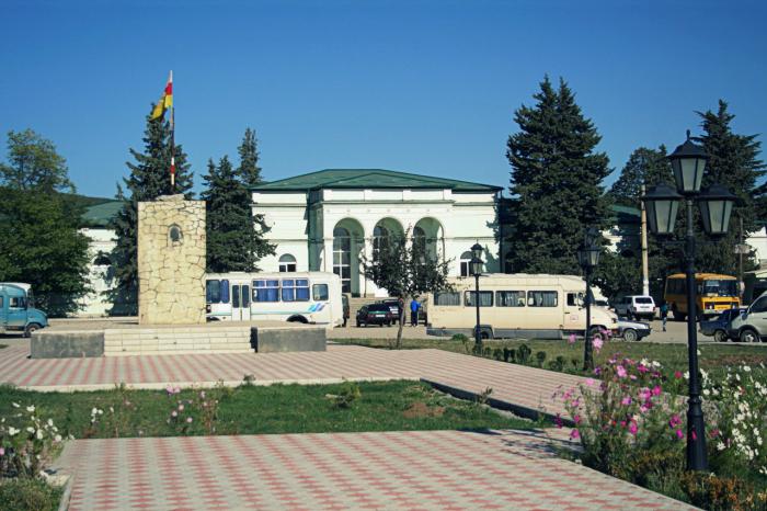 Les armoiries et le drapeau d'Ossétie sont les symboles de la république