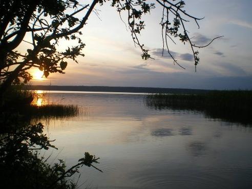 Lac Lembolovskoe sur l'isthme de Carélie