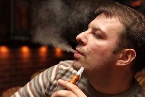 Comment fumer un narguilé par toutes les règles et éviter les erreurs possibles dans sa préparation