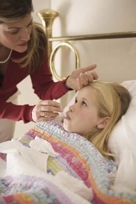 Mononucléose chez l'enfant: symptômes et traitement de la maladie